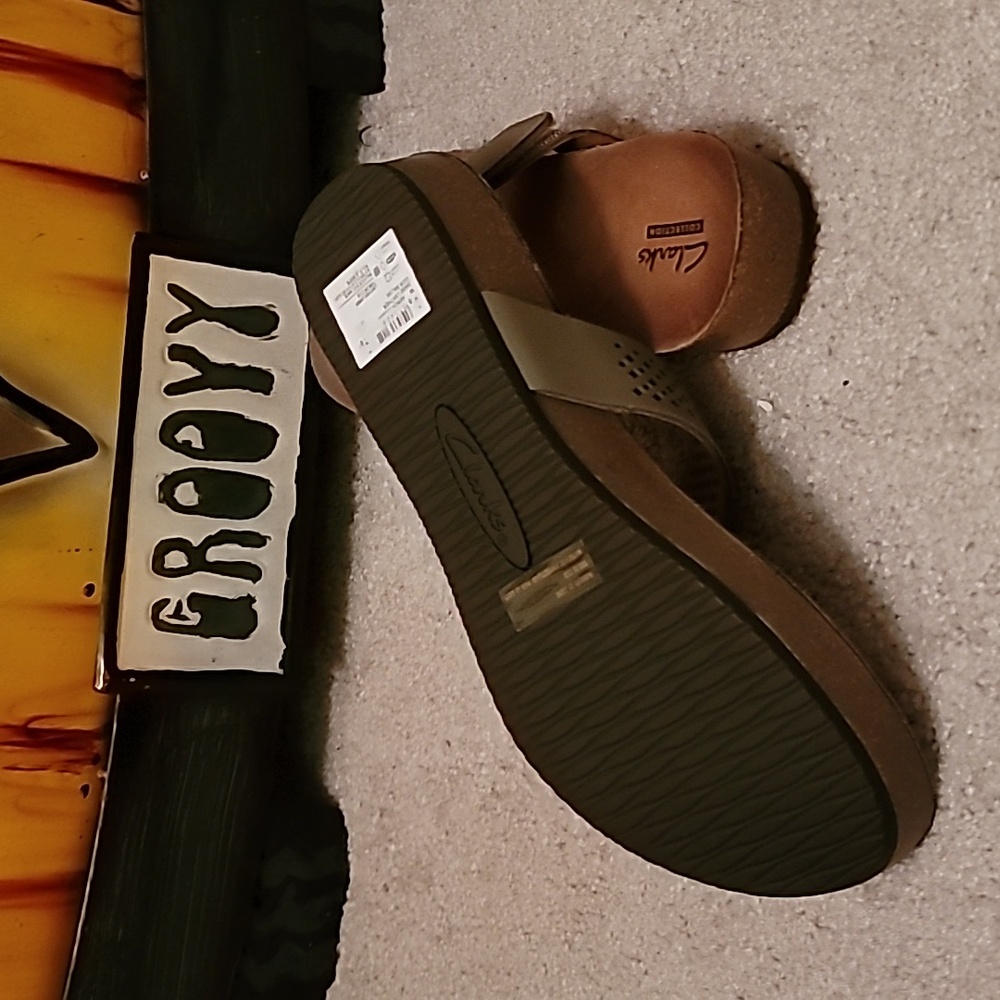 Sandals - Picture 4 of 4